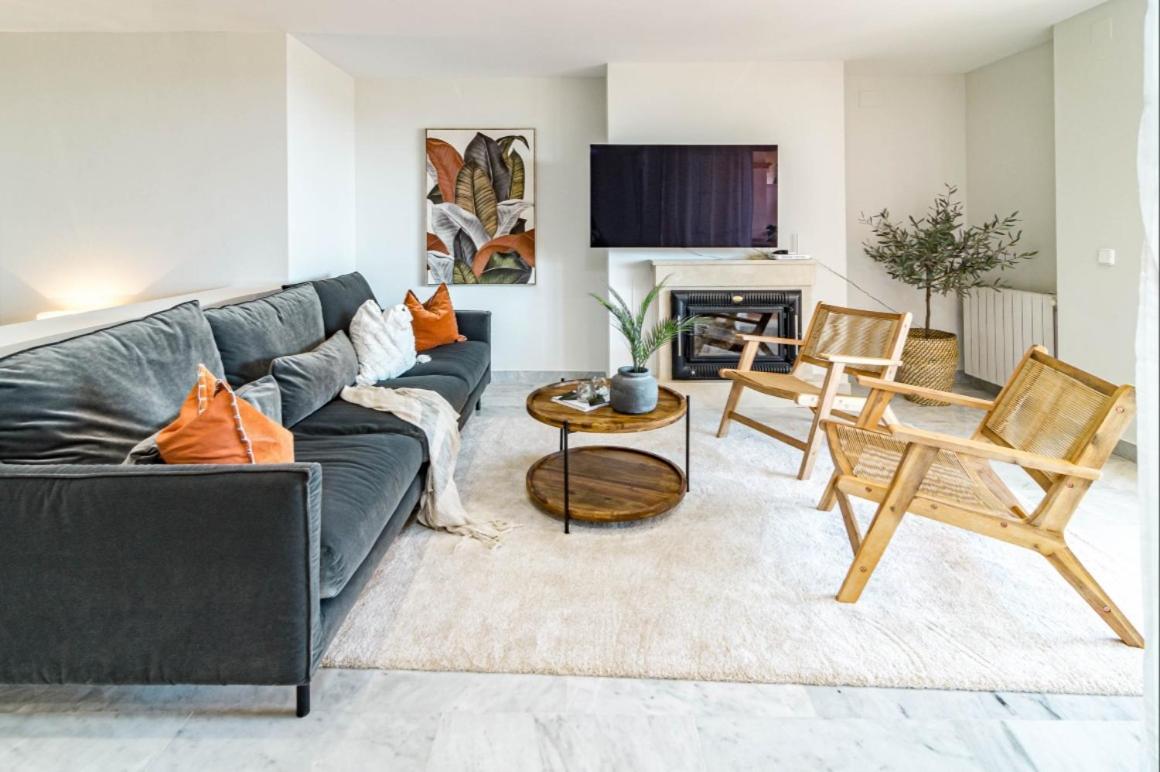 Apartamento Stunning With Pool In By Costarentals - M36 Marbella