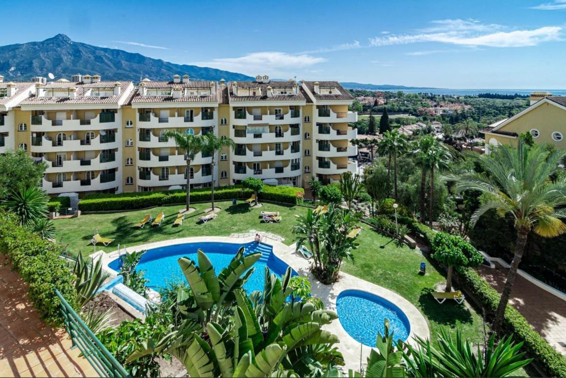 Apartamento Stunning With Pool In By Costarentals - M36